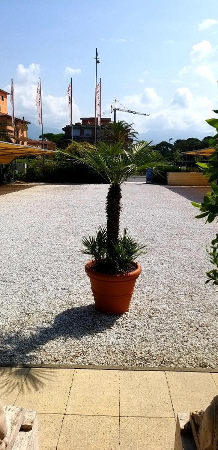 Danio Beach House Lido di Camaiore Exterior foto