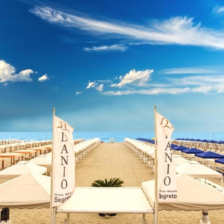 Danio Beach House Lido di Camaiore Exterior foto