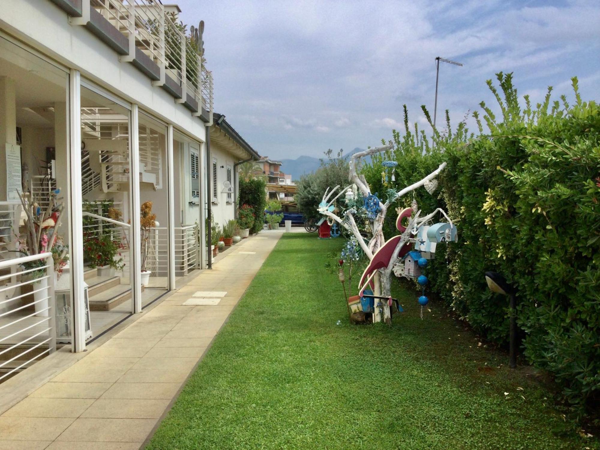 Danio Beach House Lido di Camaiore Exterior foto